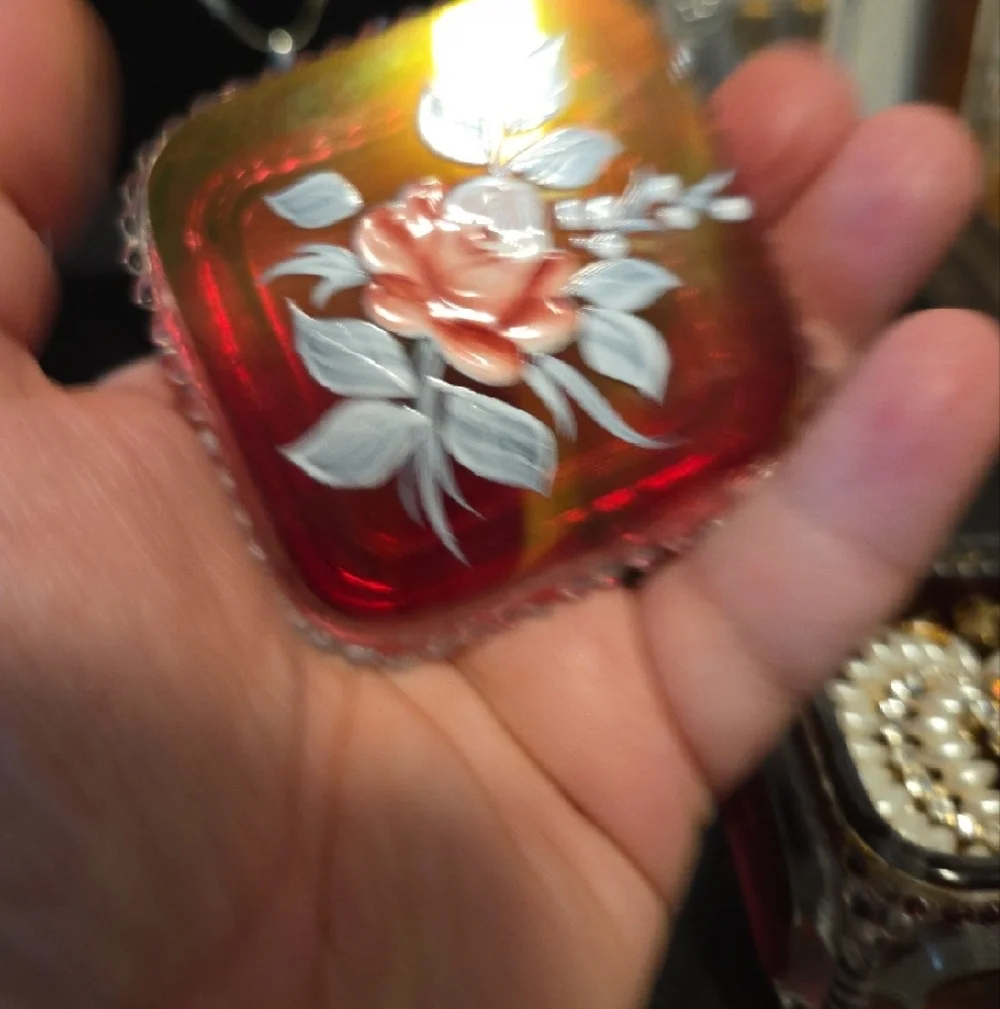 Westmoreland Glass Trinket Box Filled With Jewelry (Handpainted) [1976] - Picture 5 of 9